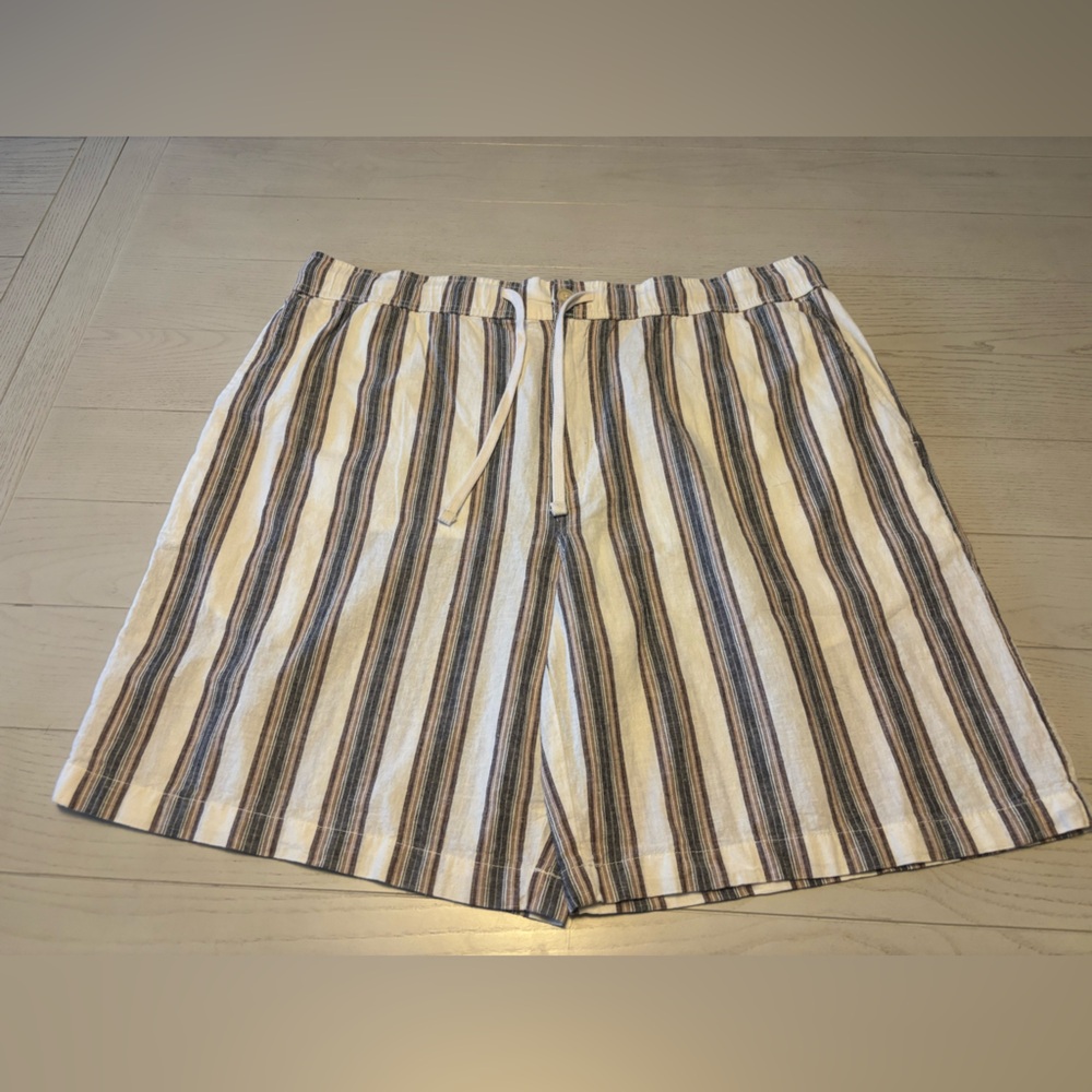NWT men’s pull on short size XL